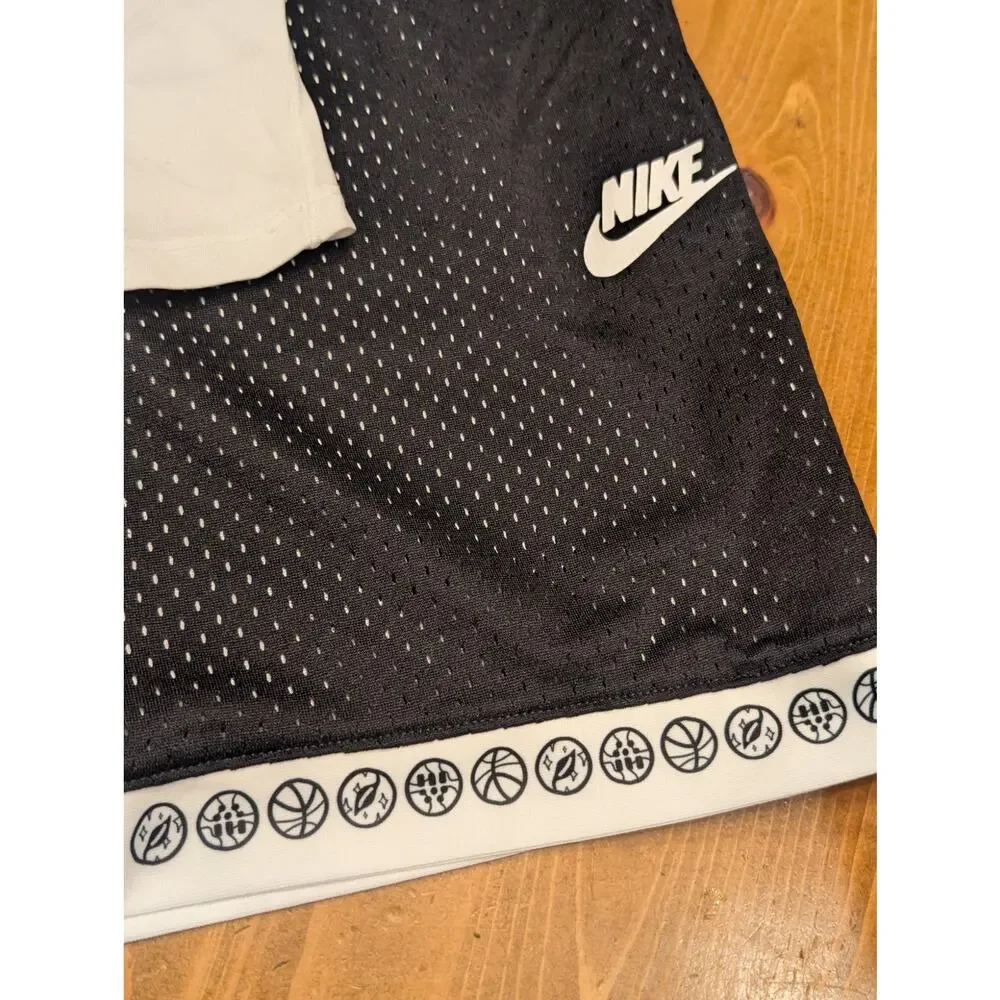 Nike 3 Piece Outfit, Unisex Reversible Basketball Shorts, (2) Dryfit Tees, Large